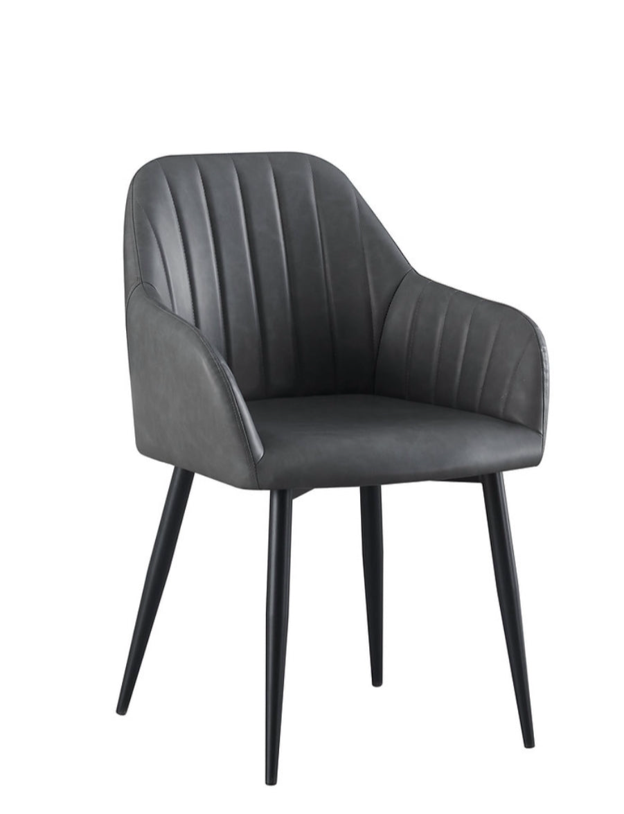 Upholstered in Soft Grey PU 皮灰椅