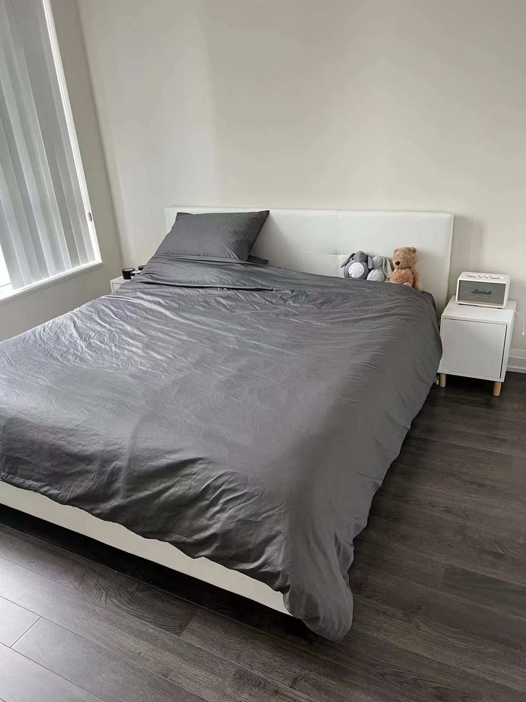 pu white bed frame
