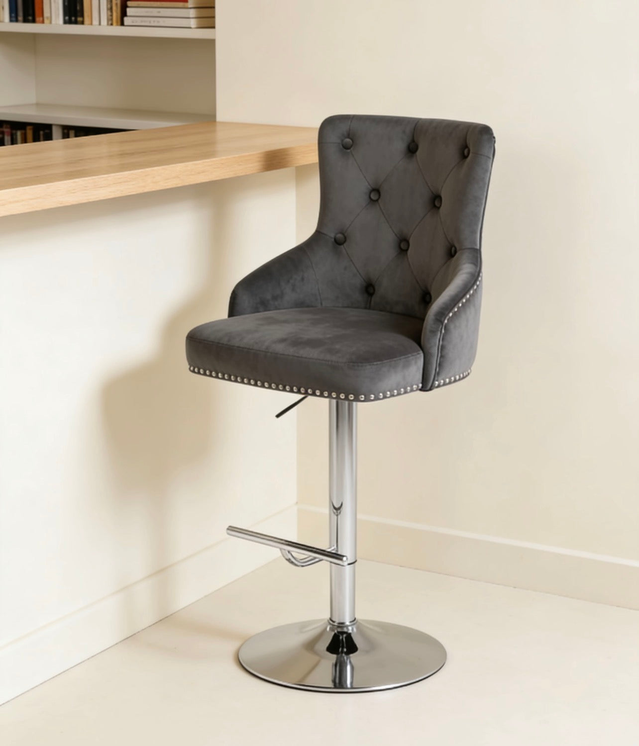 轻奢天鹅绒吧台椅Grey velvet Bar Stool