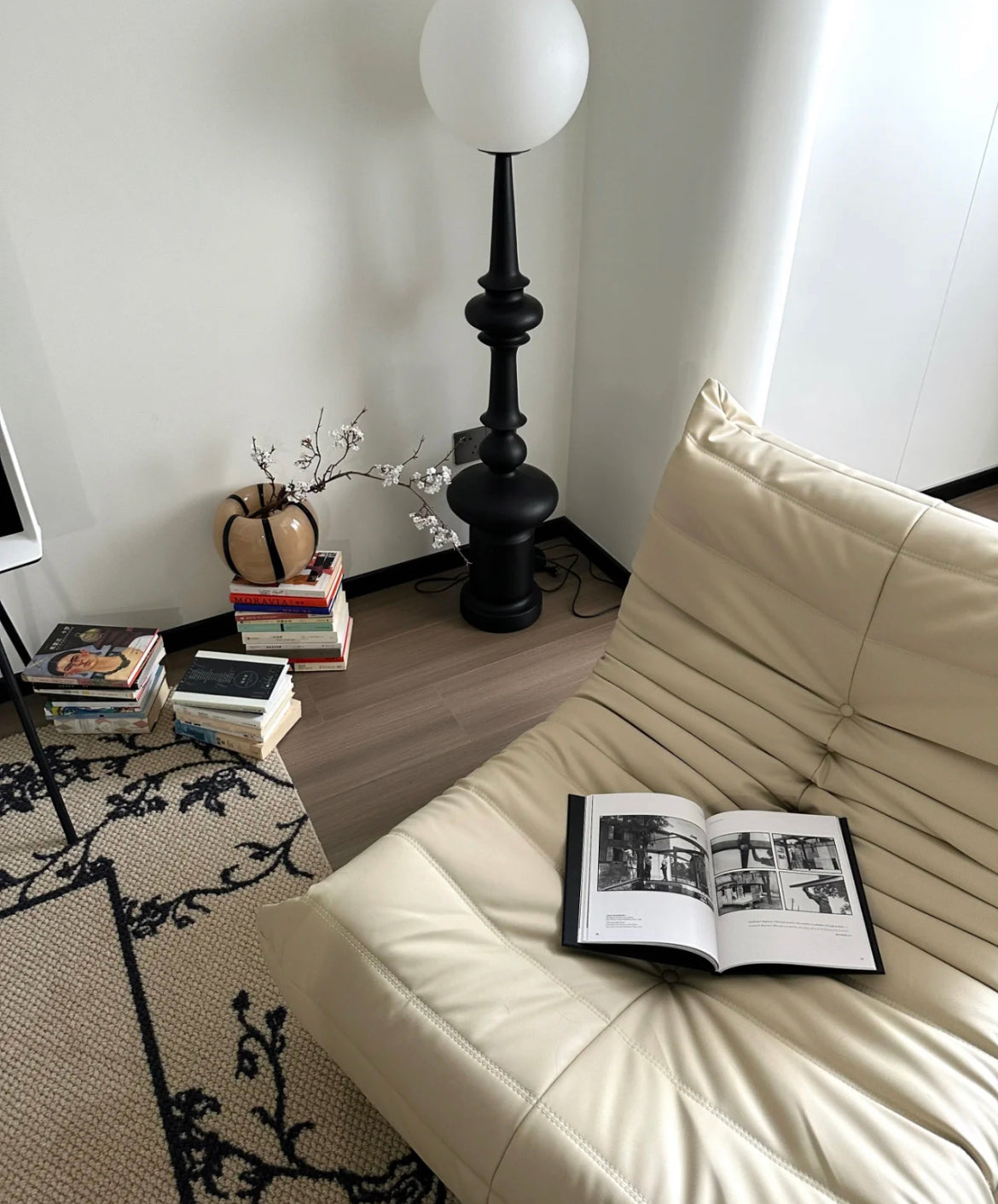 米白麂皮绒毛毛虫懒人沙发